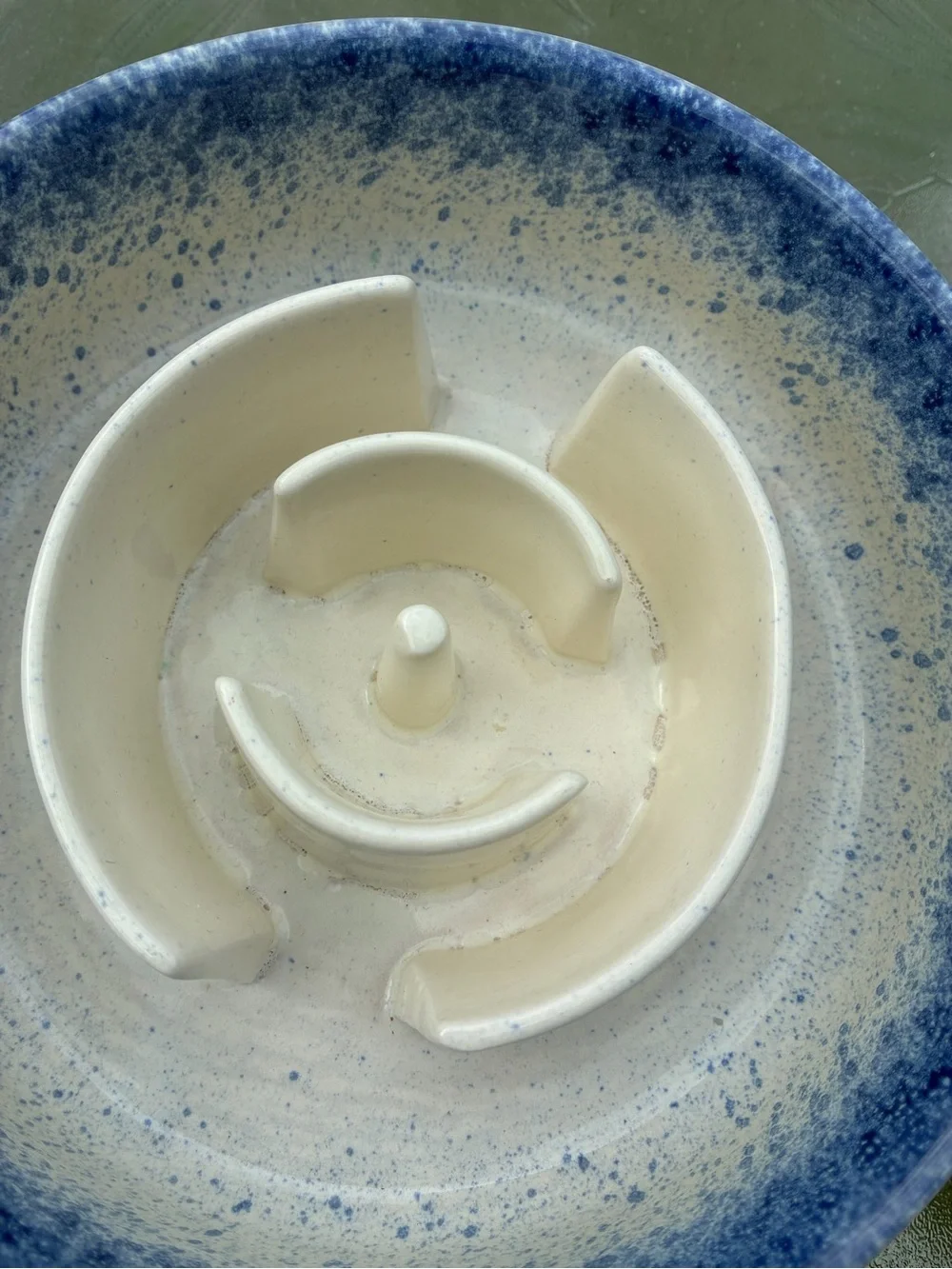 Blue Rim Ceramic Pet Food Slow-Flow Bowl
